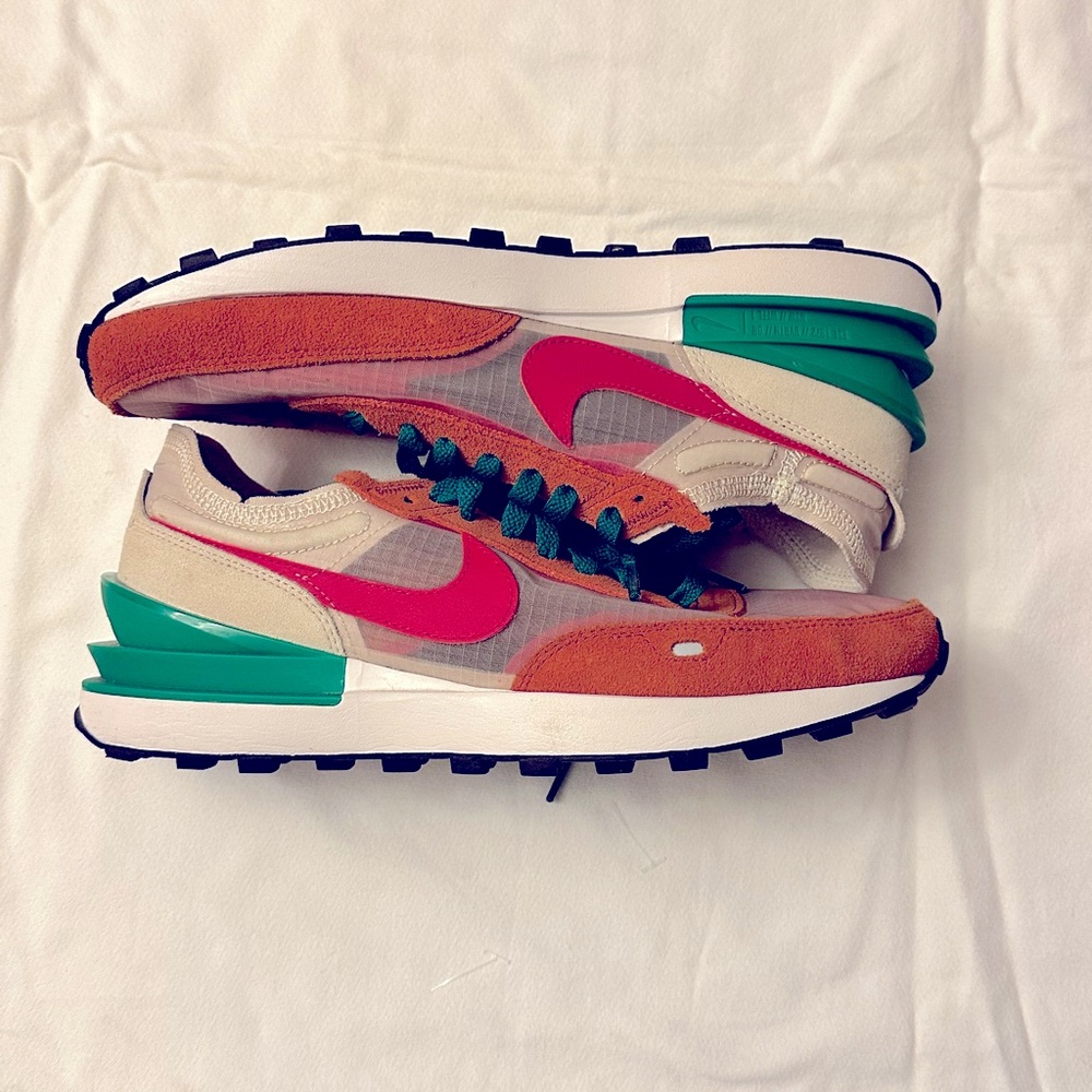 Nike WAFFLE ONE Women's Shoes, Burnt Sunrise/Hibiscus Size 8.5